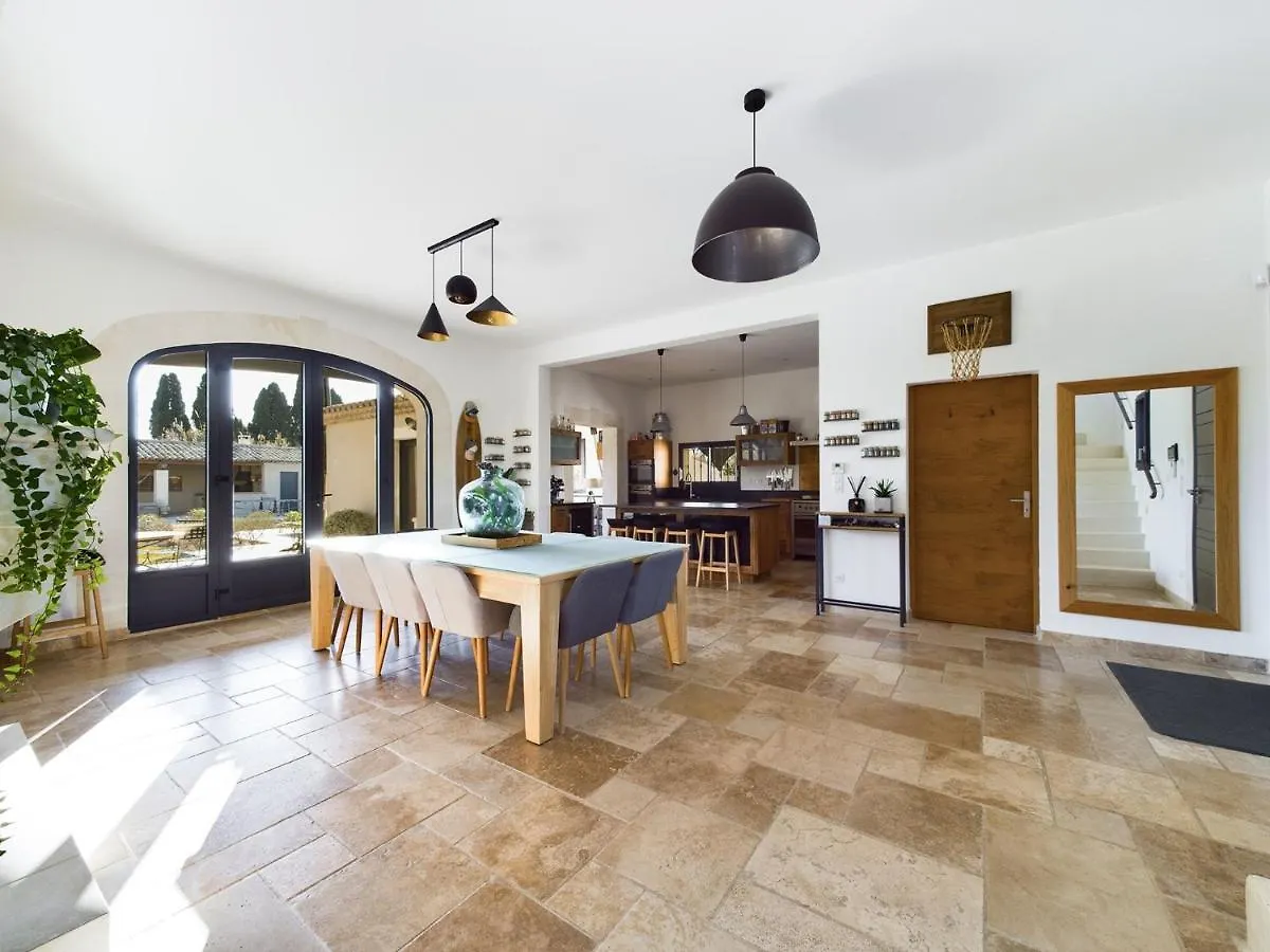 Mas Des Oliviers Villa Eyragues France